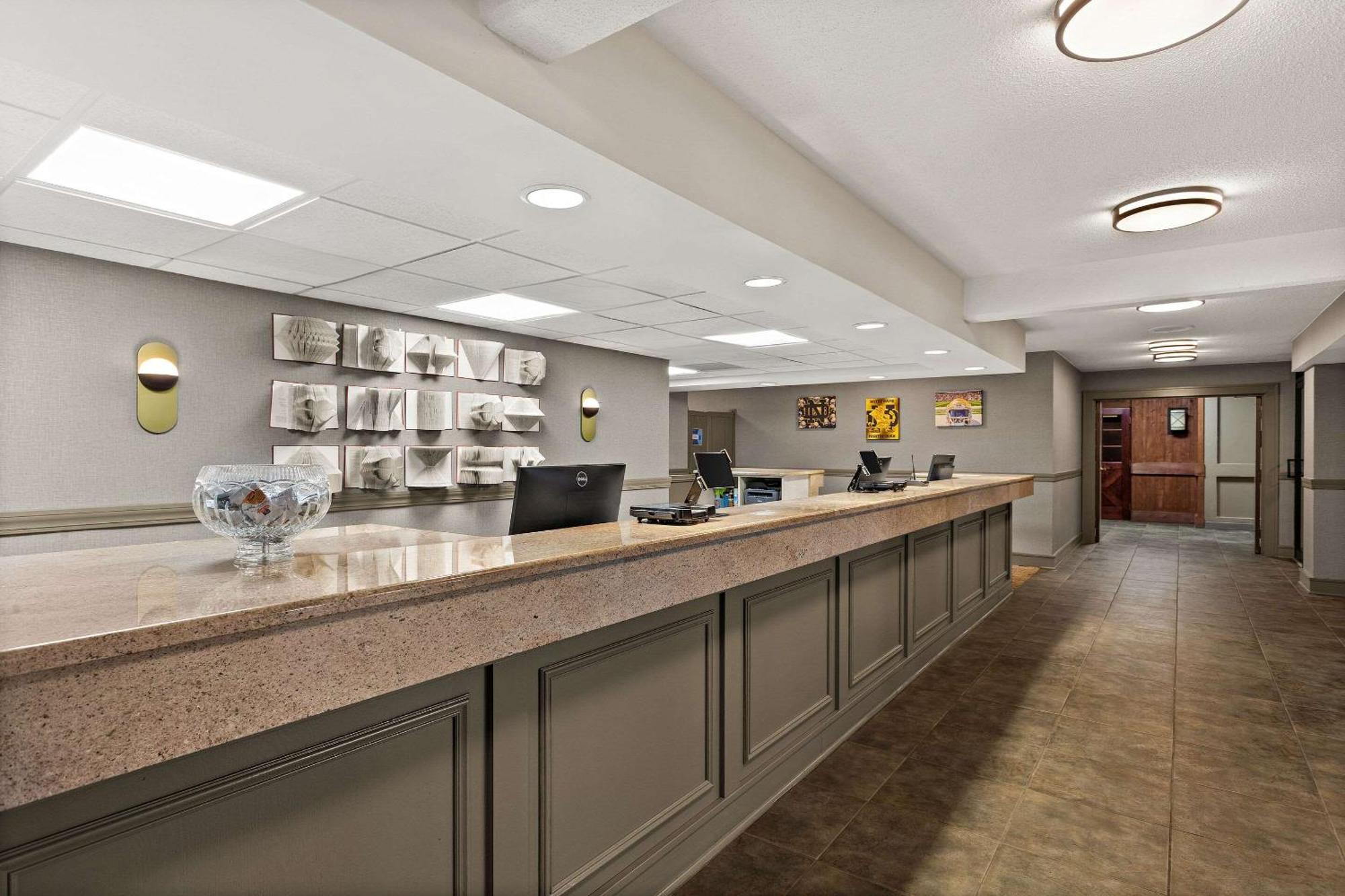 The Clover Hotel, Ascend Hotel Collection South Bend Exterior foto